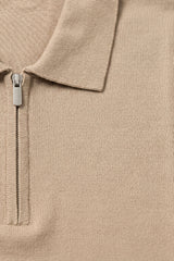 Beige strikket poloshirt med lynlås til mænd