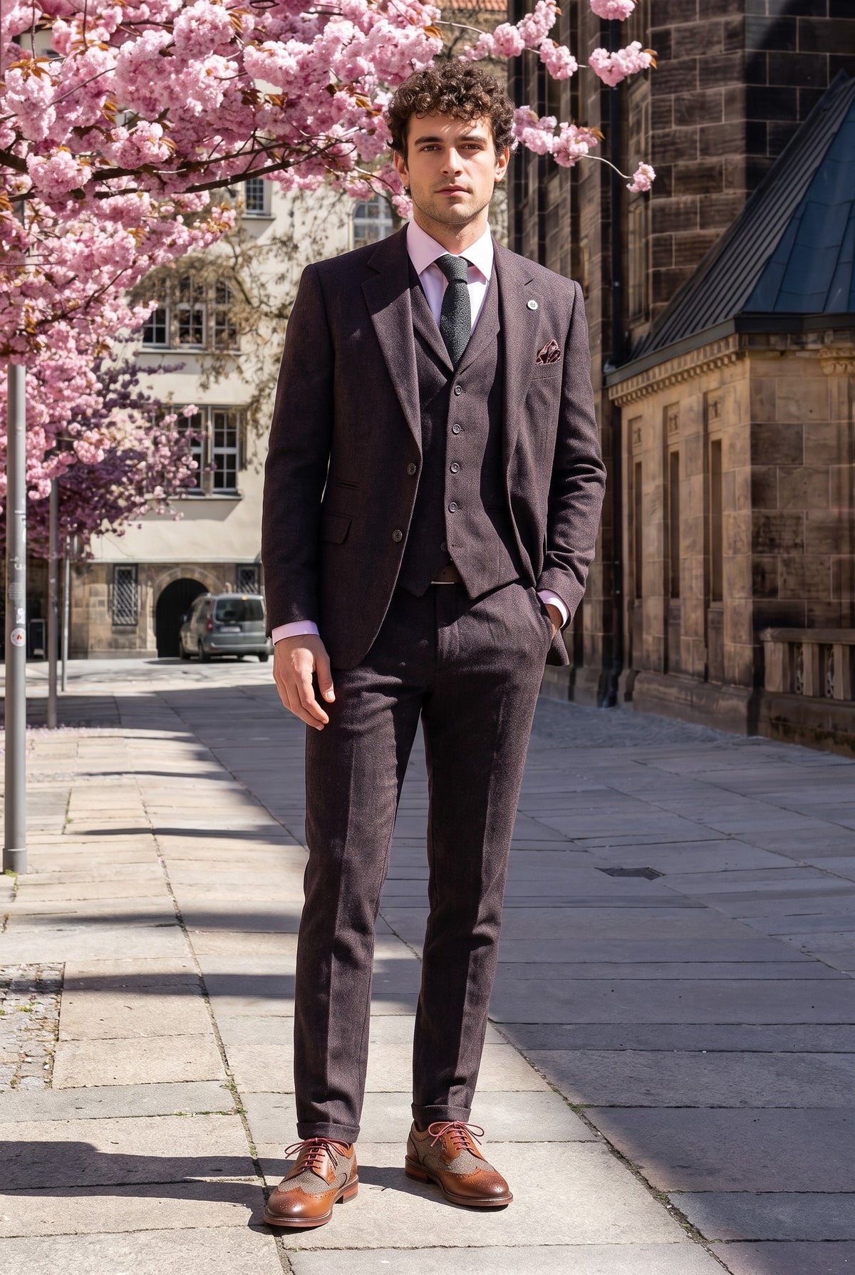 Look #992 styled with Herresæt i blommefarvet tweed med 3 dele og sildebensmønster