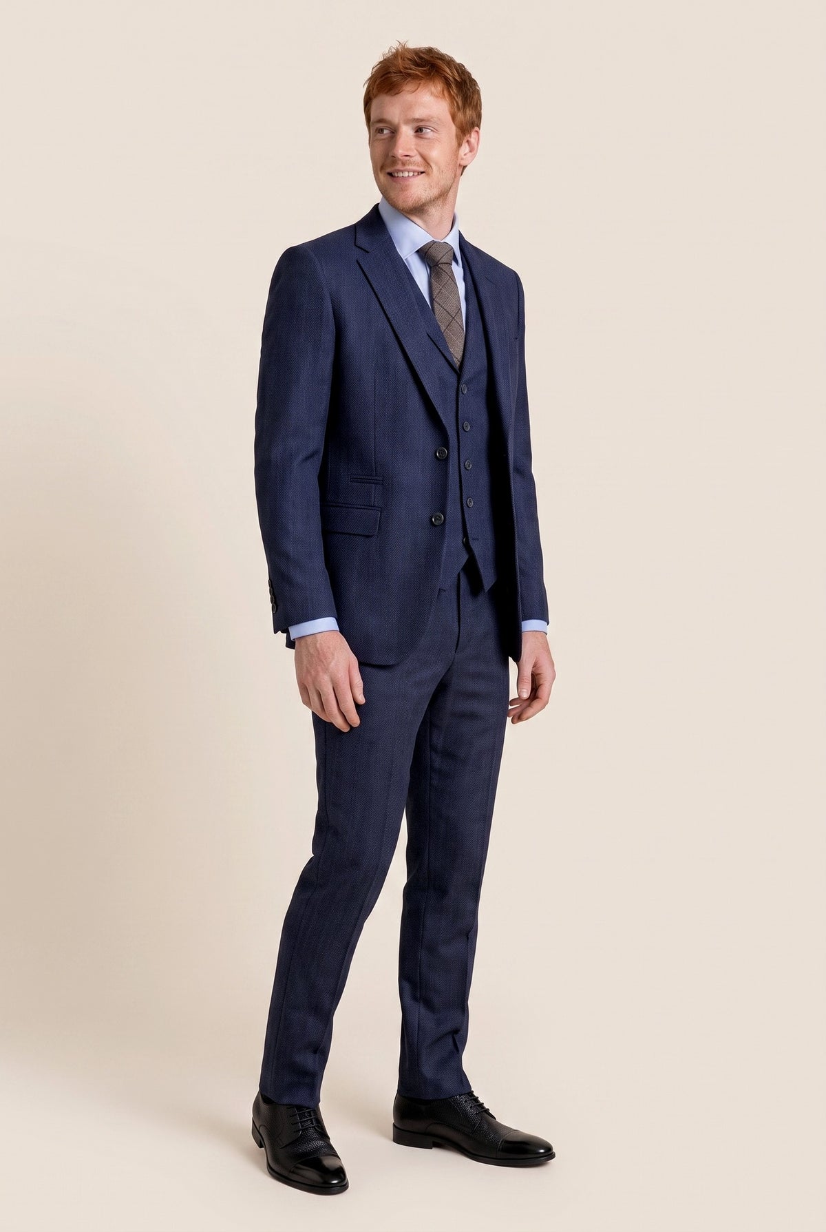 Look #987 styled with Herre marineblåt sildebensmønster i tweed med 3 dele