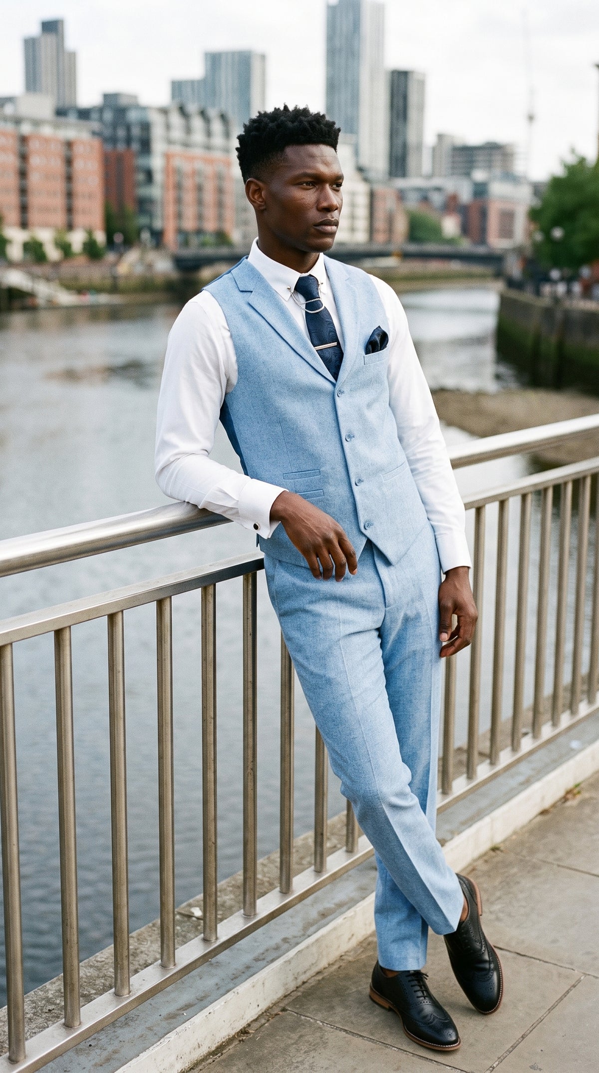 Look #339 styled with TP-12 - Herre Sommerjakkesæt Vest Bukser Hør Formel Kongeblå Bryllup