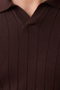 Brun ribbet poloshirt til mænd