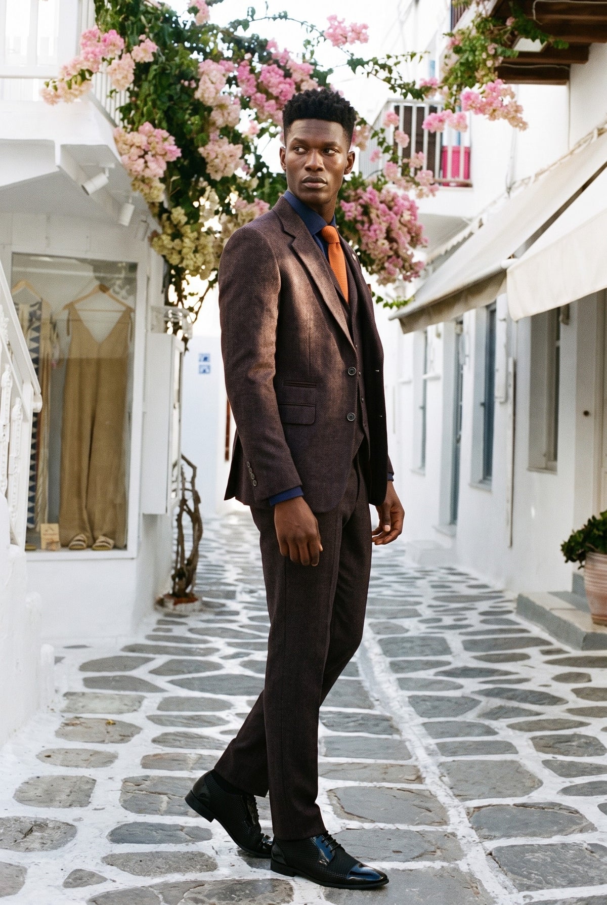 Look #993 styled with Herresæt i blommefarvet tweed med 3 dele og sildebensmønster