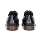 Flynn - Herresko i sort laklæder med brogue-detaljer