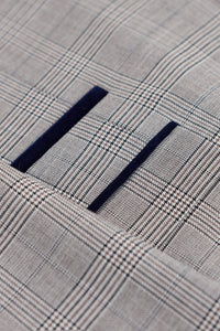 Hugo Herre Lysegråt 3-delt Jakkesæt med Marineblå Tern og Fløjlskanter