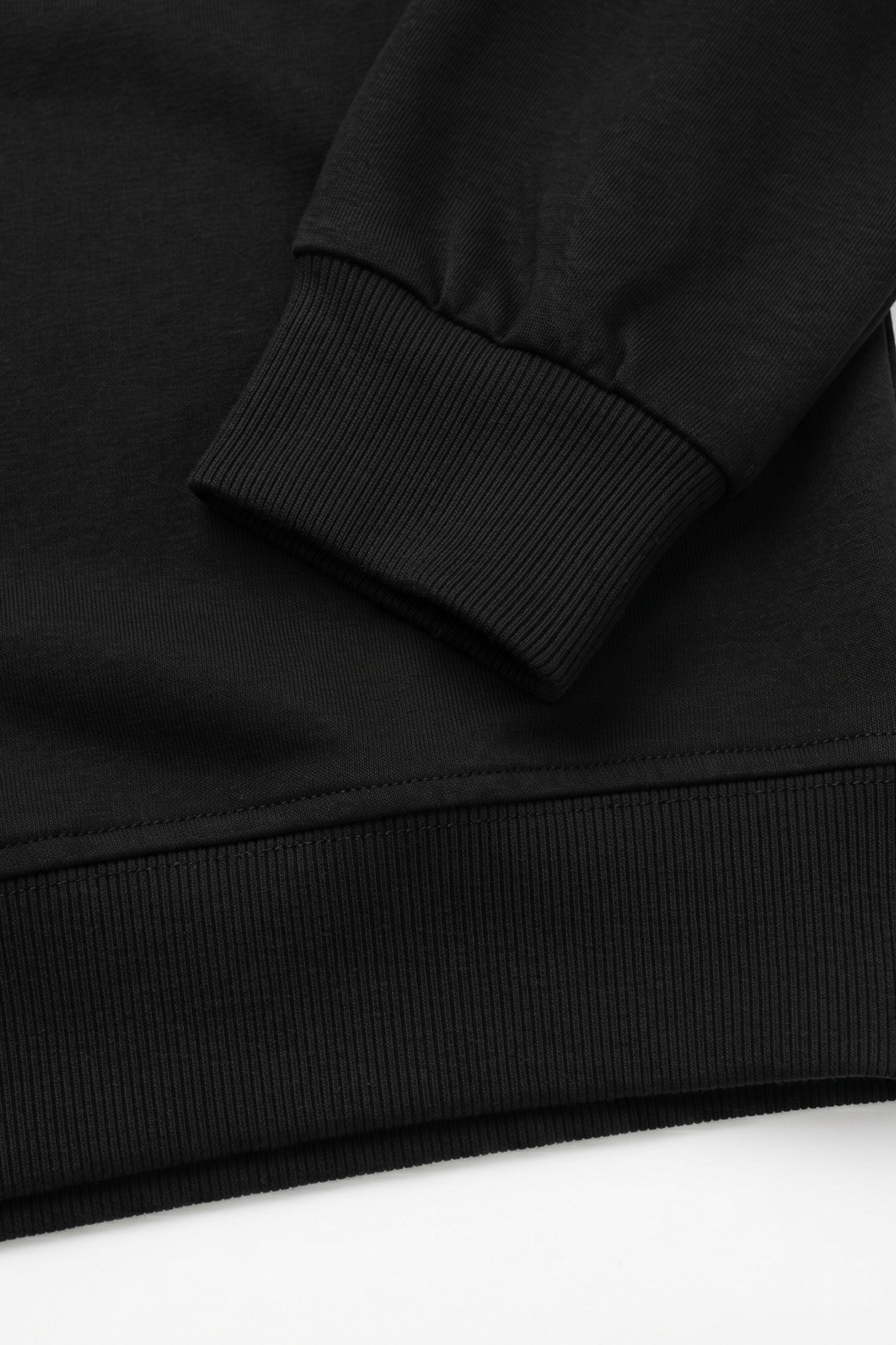 Herresweatshirt med rund hals og lange ærmer i sort bomuldsblanding, stretchpullover