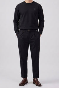Herresweatshirt med rund hals og lange ærmer i sort bomuldsblanding, stretchpullover
