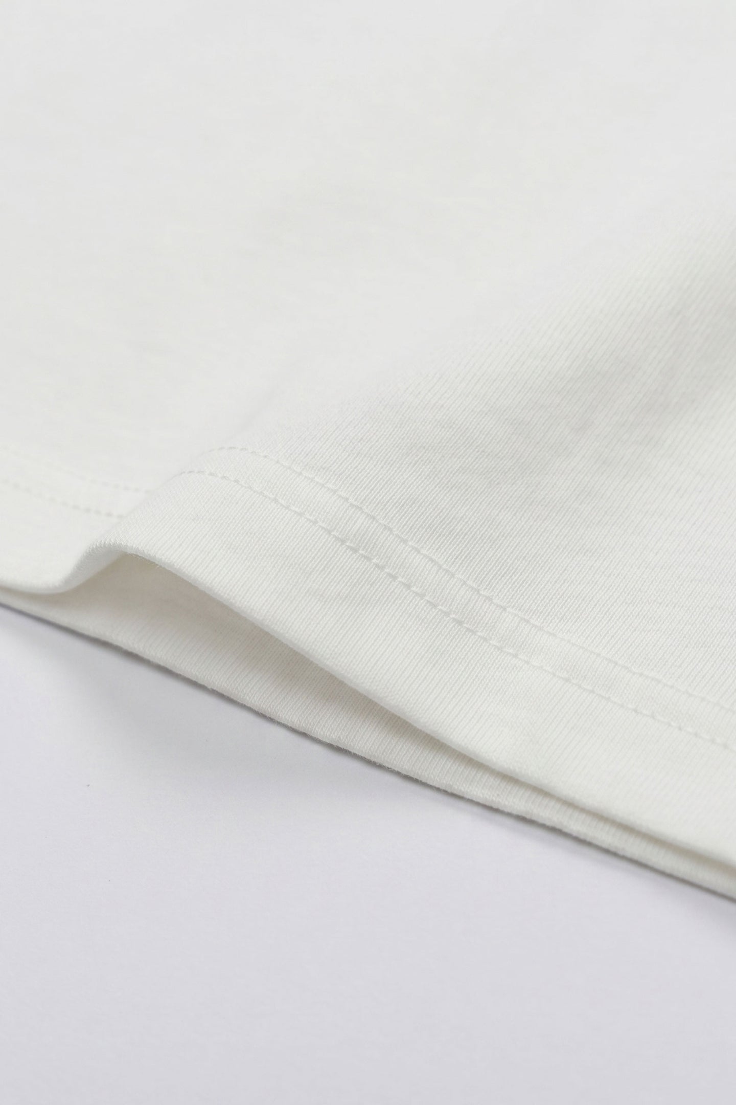 Klassisk herre-T-shirt i off-white bomuld