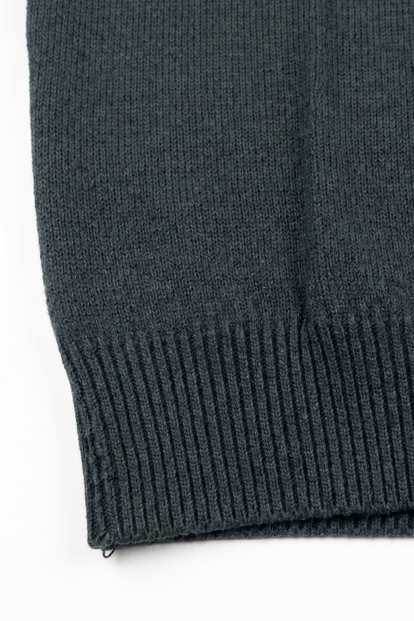 Herre marineblå strikket sweater med rund hals og almindelig pasform