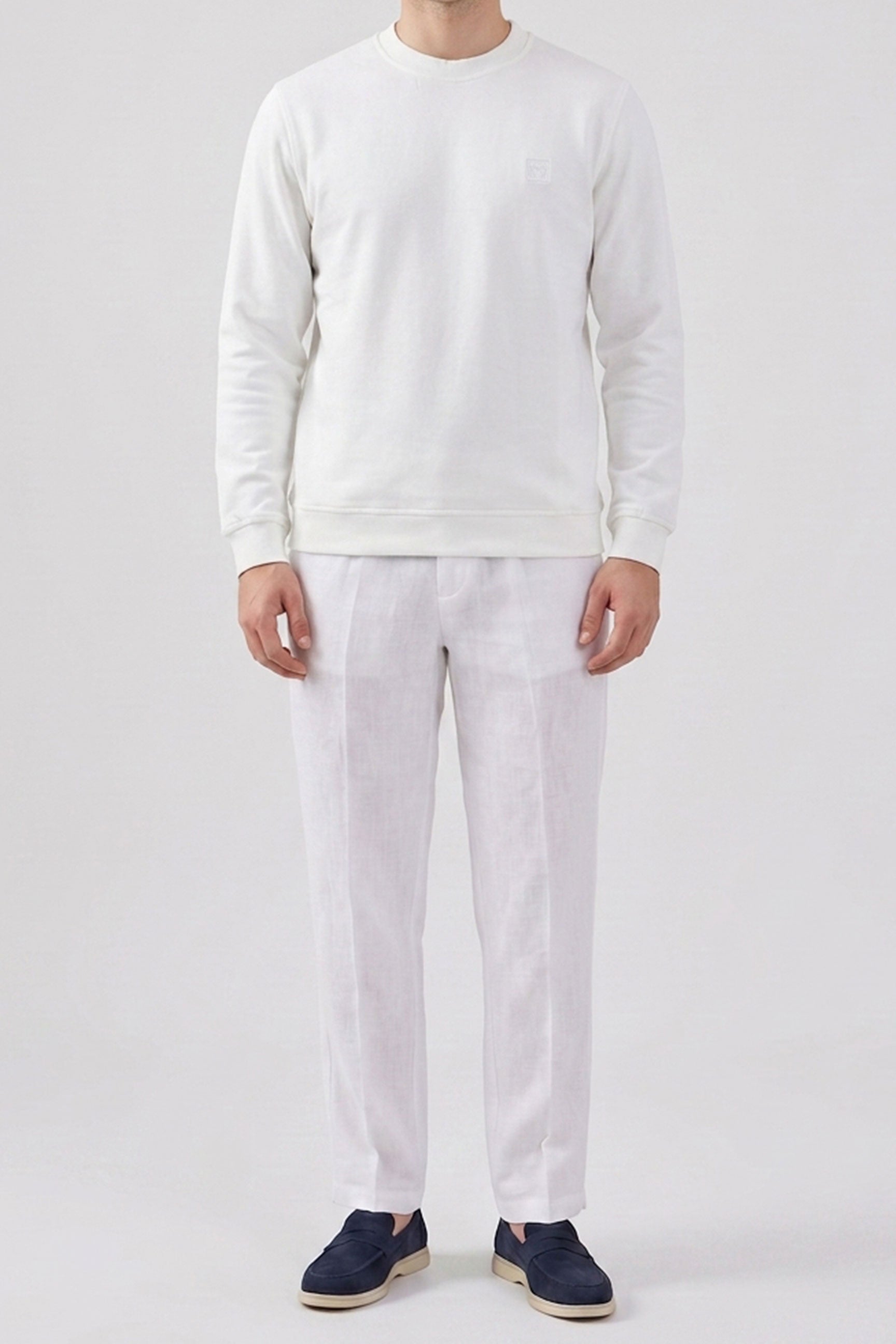 Herresweatshirt med rund hals og lange ærmer i off-white bomuldsblanding, stretchpullover