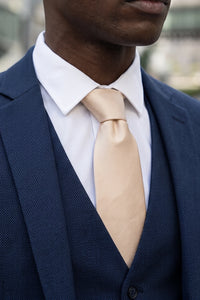 Beige, smalt, ensfarvet slips til mænd