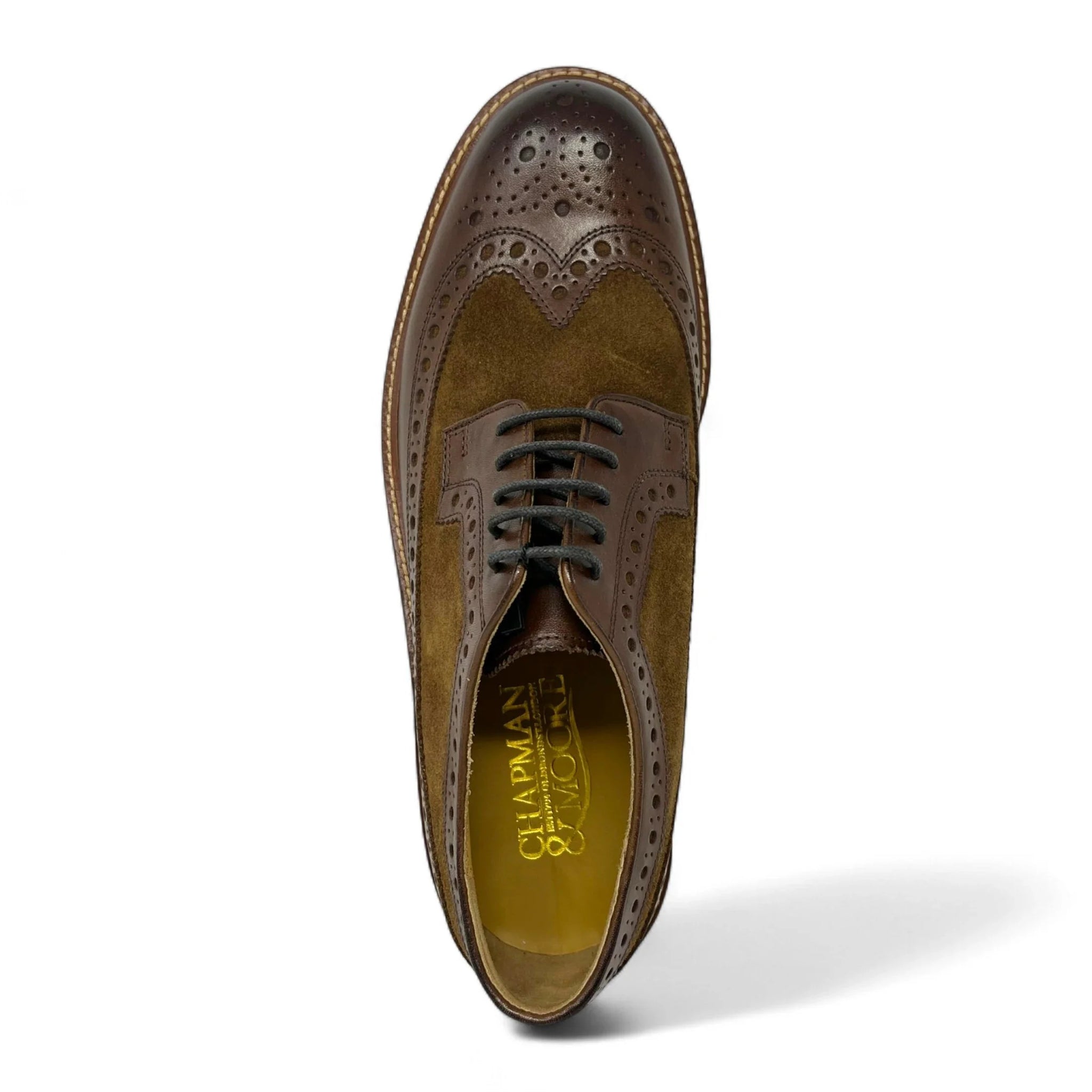 Herresko i brunt ruskind med brogues