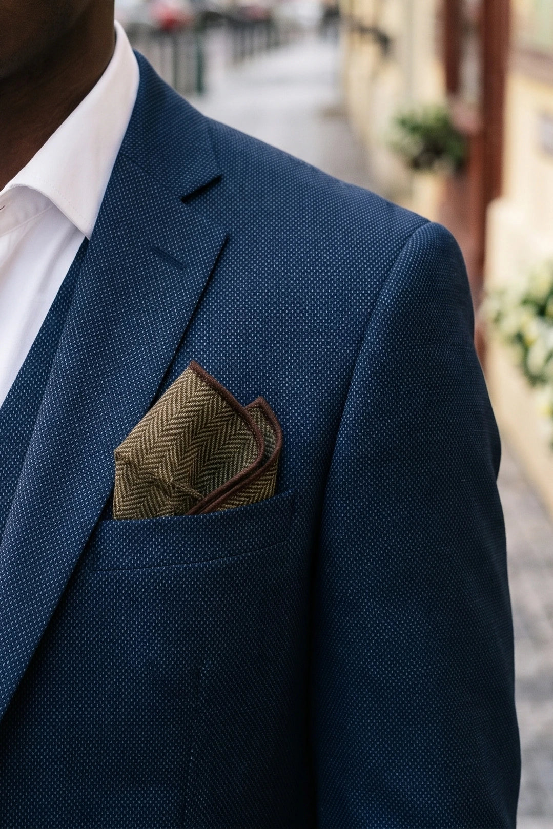 Herrelommeklud i mørkebrun tweed-uldblanding