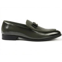 Herreloafers med tekstureret front og ikonisk spænde og sløjfe