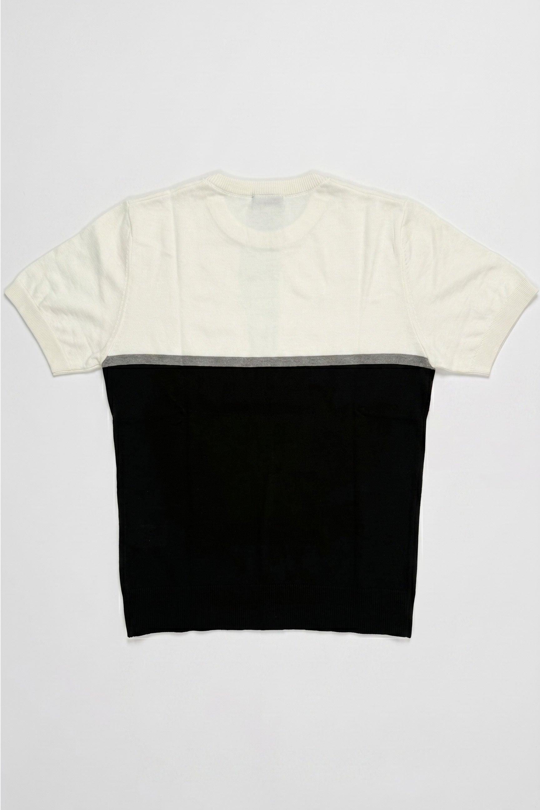 Hvid og sort strikket T-shirt med farveblok til mænd
